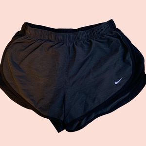 gray/black Nike shorts